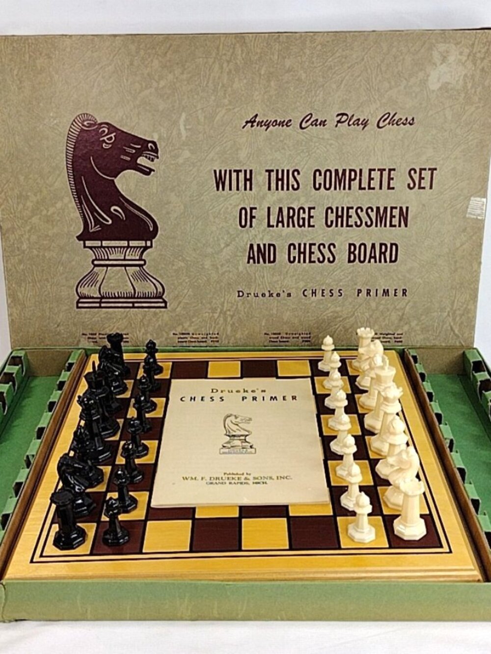 Druekes Chess Primer No. 1006 Plastic Weighted Felted Wood Board Booklet Vintage